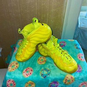 Nike Air Foamposite Pro Volt 2014